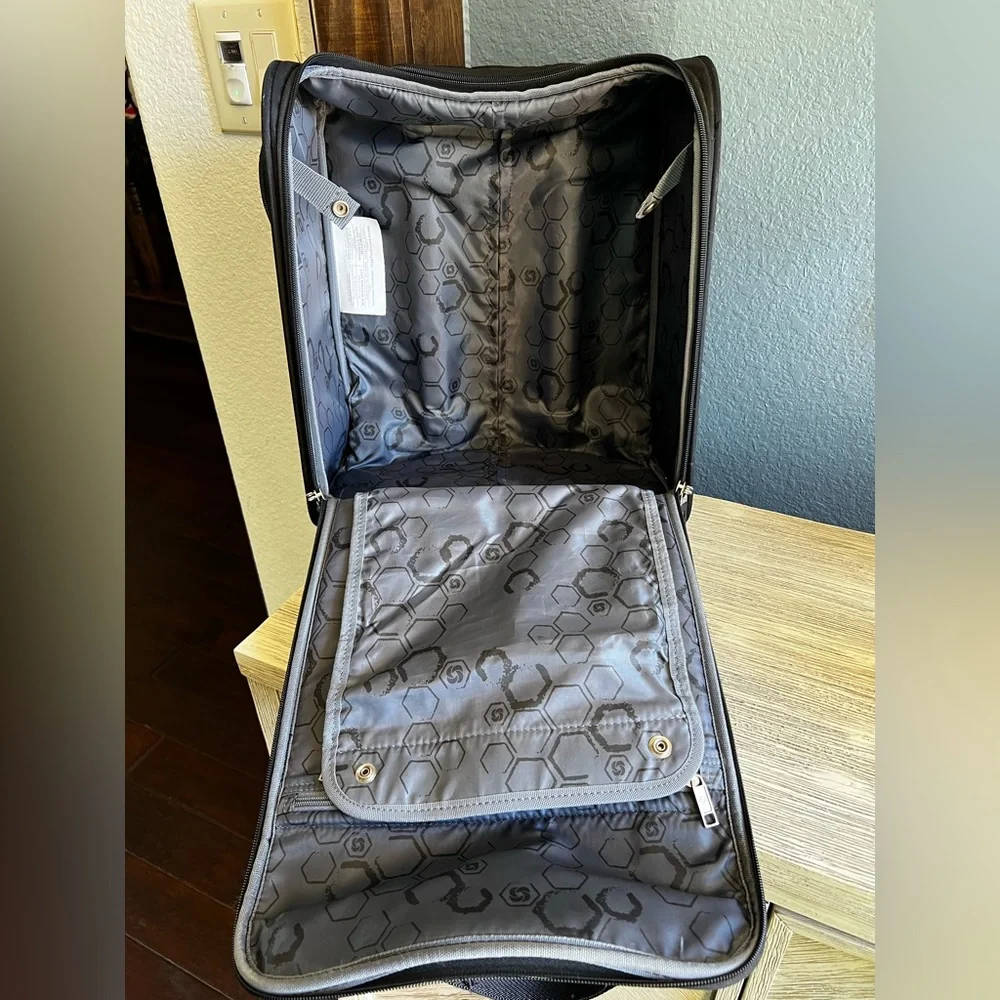 Samsonite Black Compact Rolling Bag